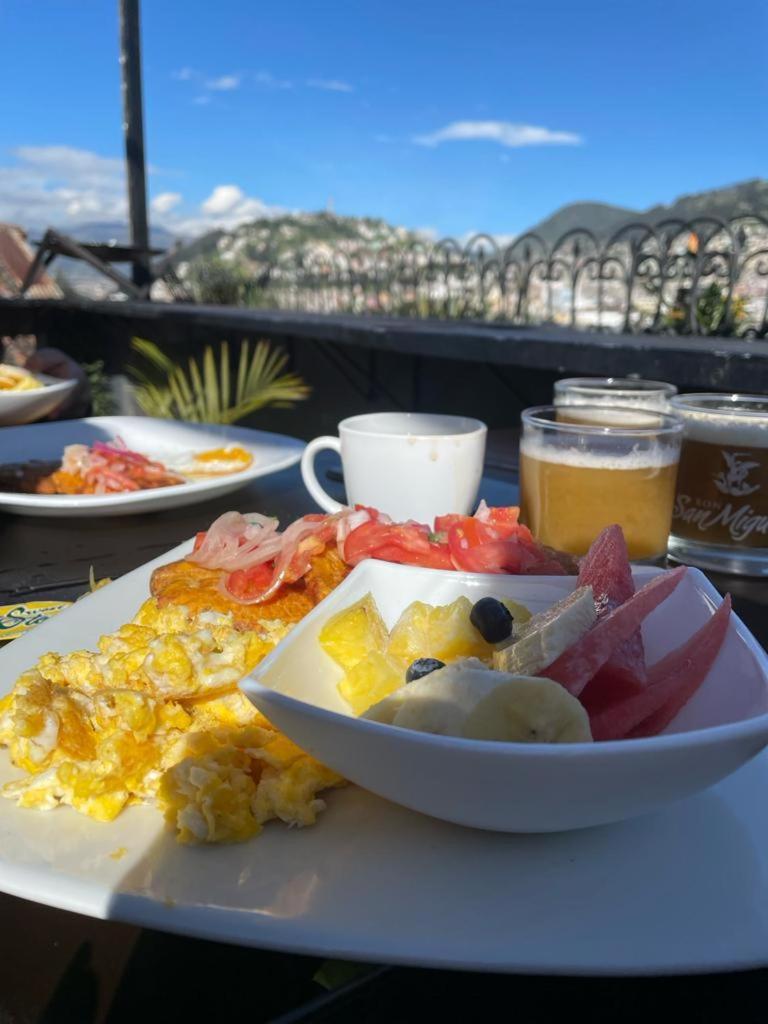 Hostal La Guayunga Rooftop 키토 외부 사진